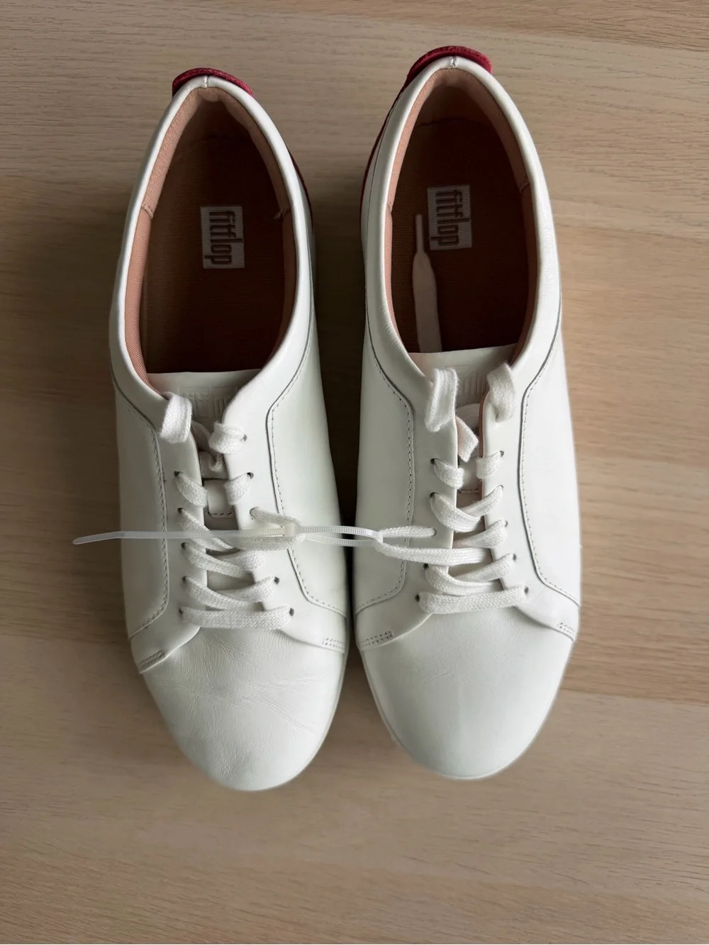 FitFlop Rally White Leather Sneakers Snake Trim Heel Comfort Sz 8.5 Never Worn